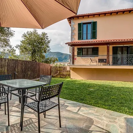 Holiday home Henkel *